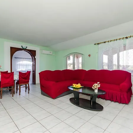 Katica Supetarska Draga